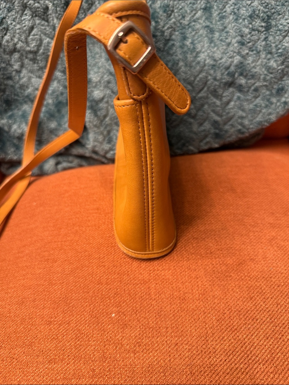 Vintage Coach Equestrian 9802 Camel Leather Crossbody Authentic - Picture 6 of 10